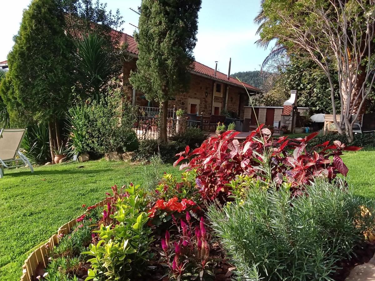 Urrezko Ametsa Guest House Sopuerta Ngoại thất bức ảnh