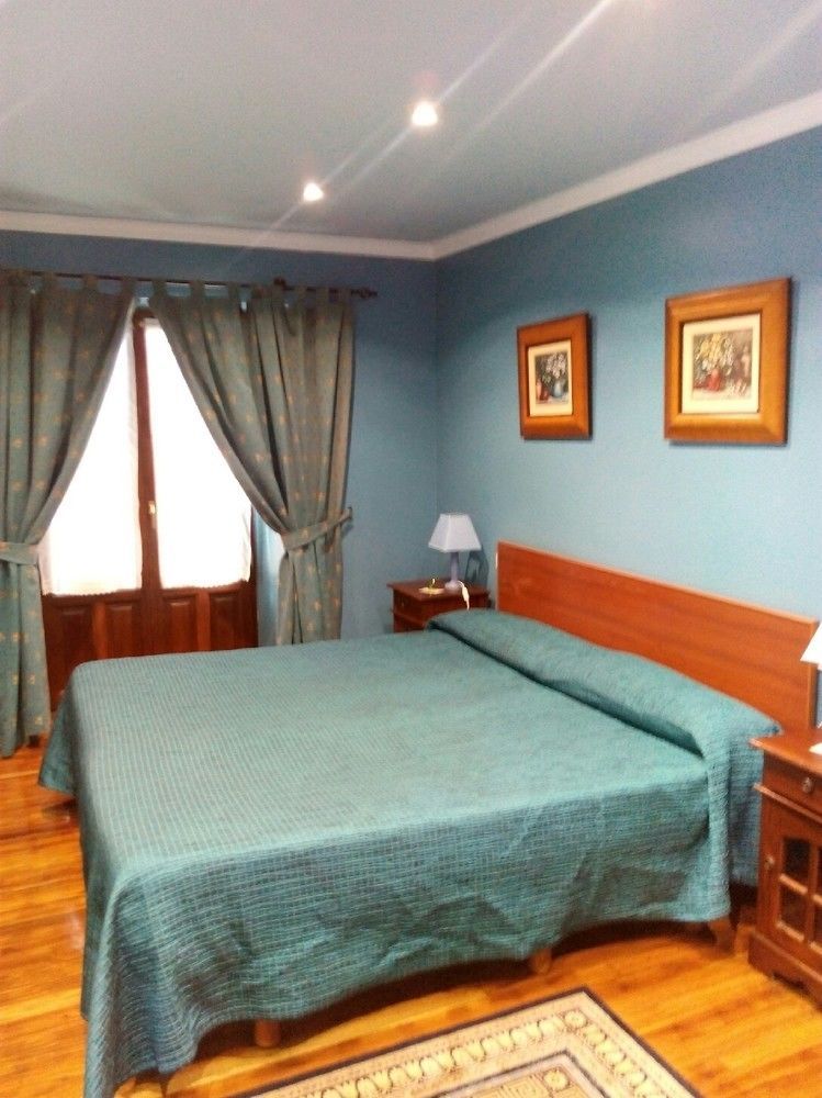 Urrezko Ametsa Guest House Sopuerta Ngoại thất bức ảnh