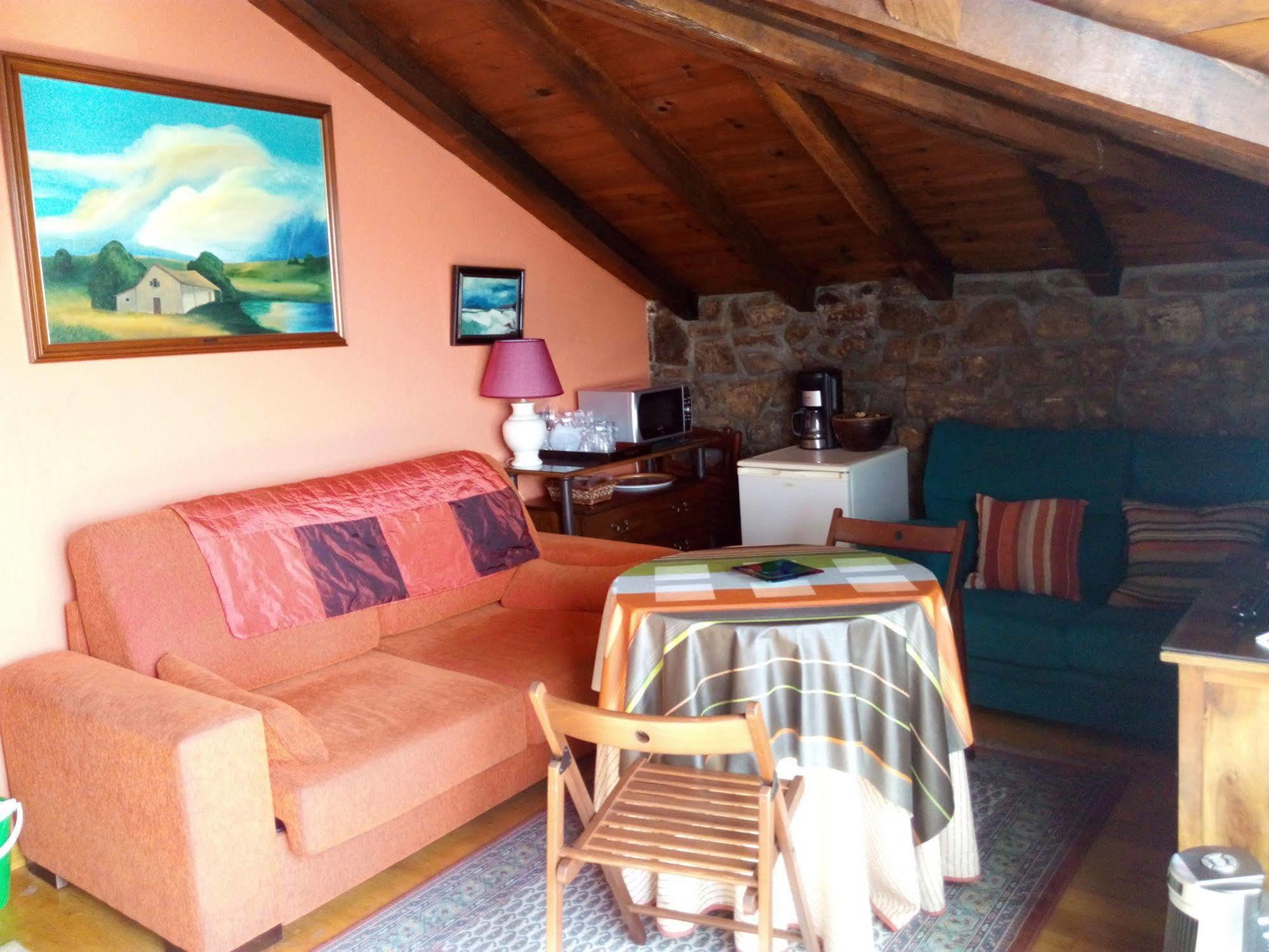 Urrezko Ametsa Guest House Sopuerta Ngoại thất bức ảnh