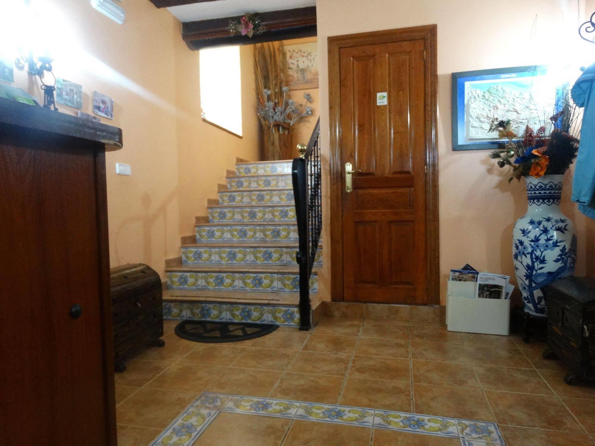 Urrezko Ametsa Guest House Sopuerta Ngoại thất bức ảnh